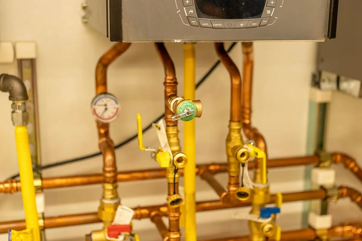 Licensed technician providing Slab Leak Repair for a homeowner in Walworth